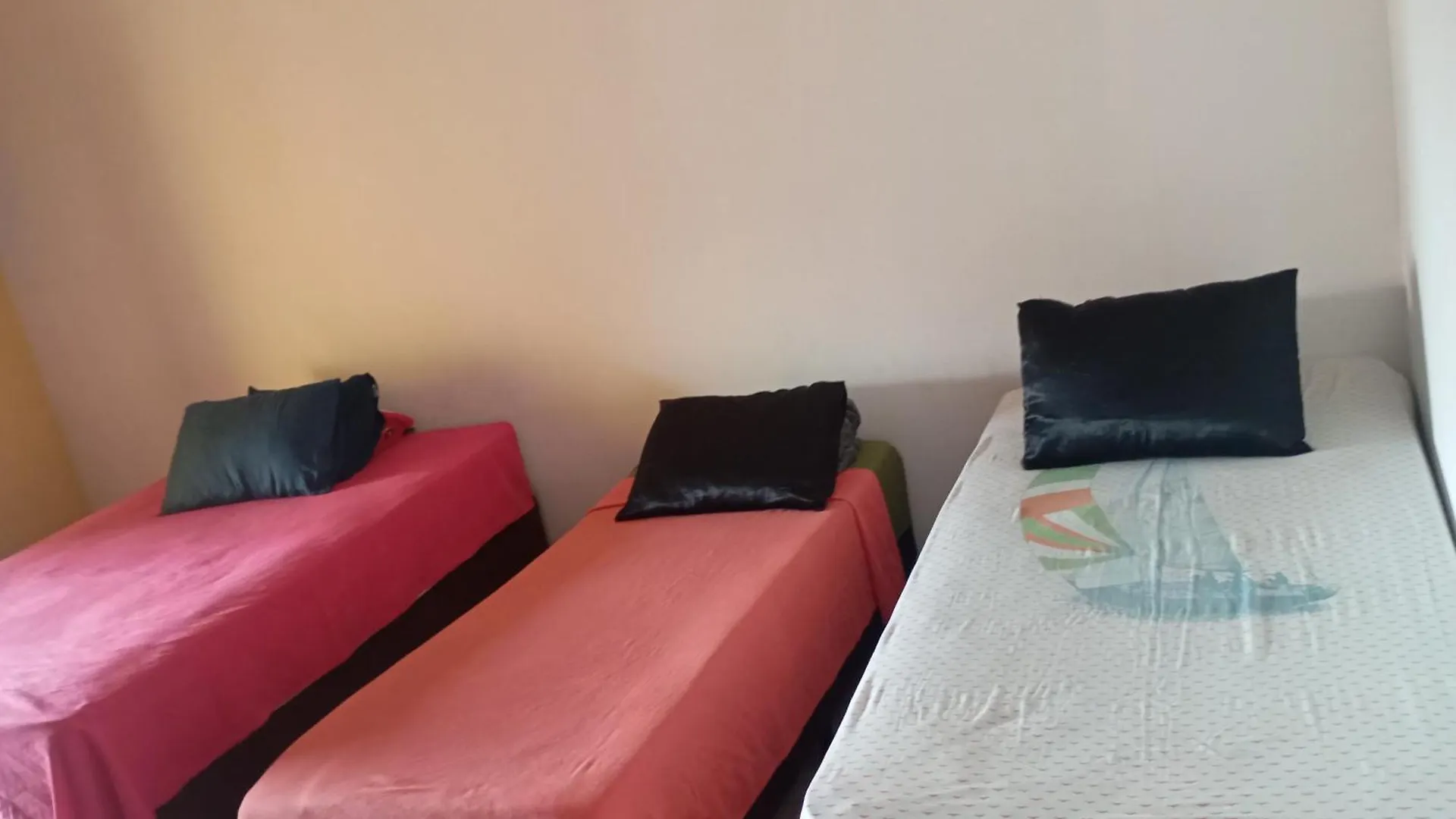 Quarto Privativo A 10 Min Do Aeroporto Gru I Guarulhos Brasil